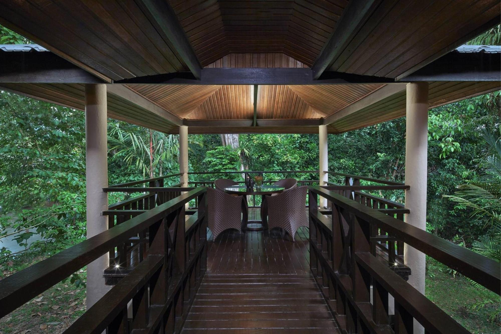 Mulu Marriott Resort Exterior photo