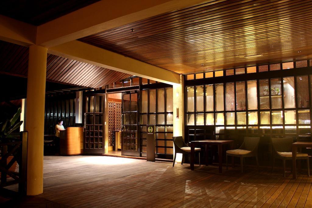 Mulu Marriott Resort Exterior photo